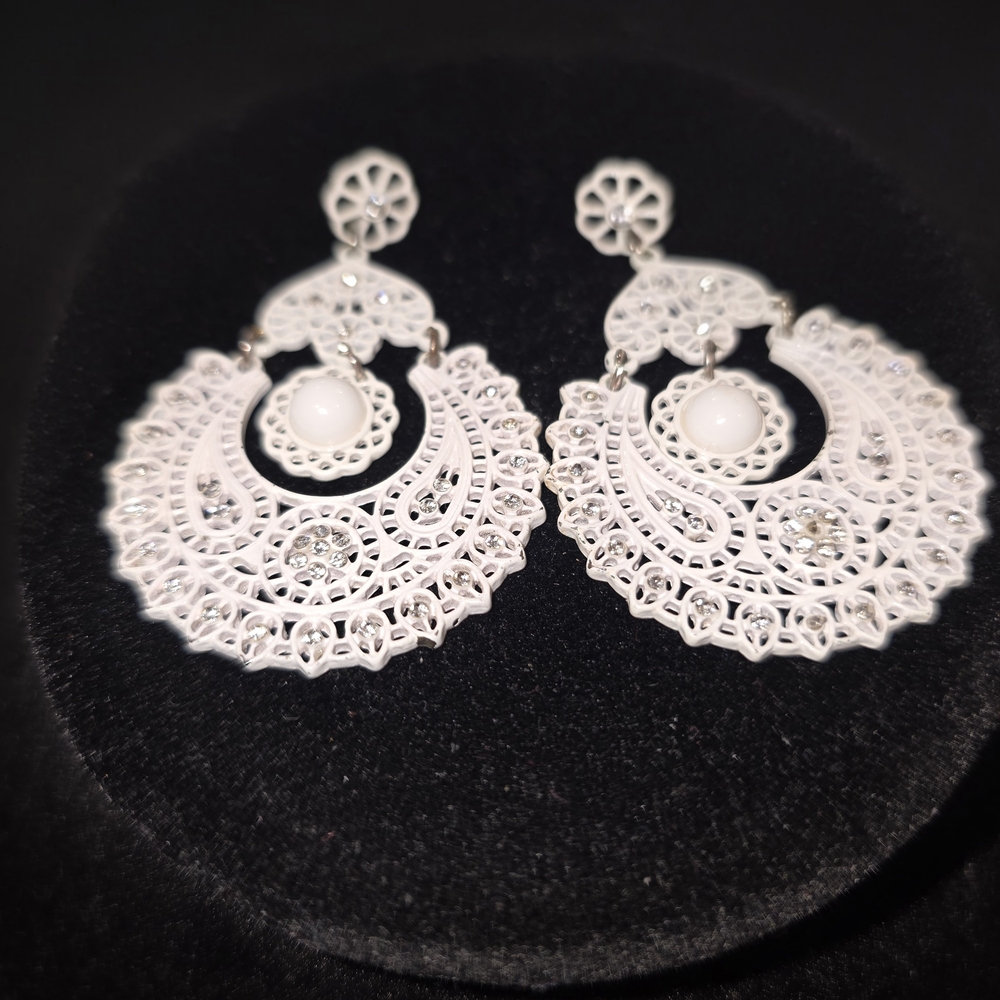 Elegant White Filigree Earrings With Plenty Of Little Touches Of Shine